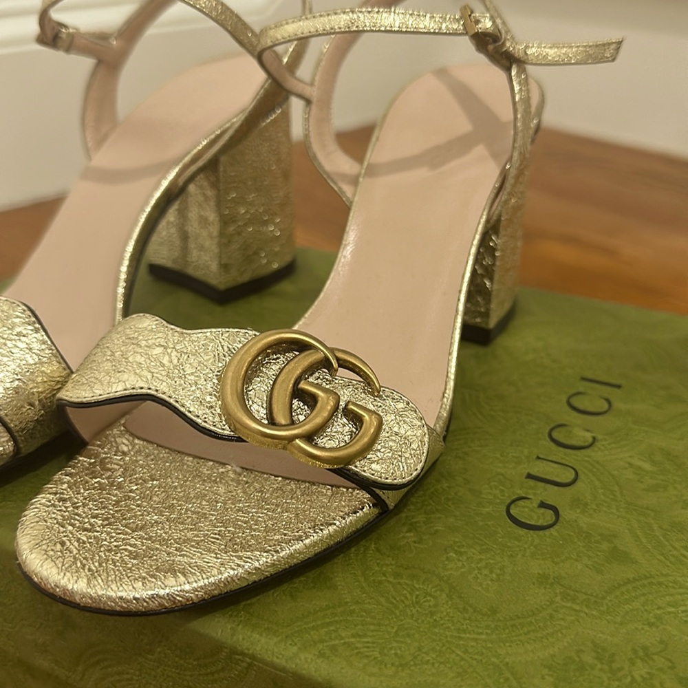 Brand New never been worn Gucci sandals.